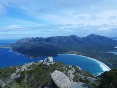 塔斯馬尼亞│全球十大美麗海灘「酒杯灣」健行＆火焰灣、鑽石島、企鵝小鎮Bicheno