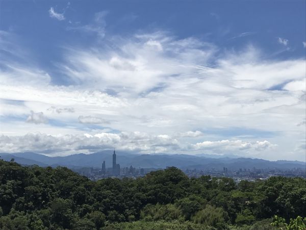 內湖大溝溪溪畔步道│圓覺瀑布、白石湖吊橋、鯉魚山一日健行步道