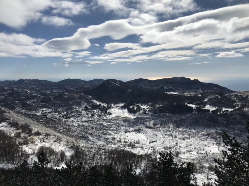 Montenegro│黑山四天三夜自駕(下)Ostrog monastery修道院、Lovcen National Park世界最高陵墓、Budva度假小鎮